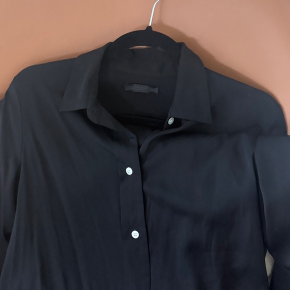 The Row Silk Black Minimalistic Mother of Pearl Button Up Capsule Blouse Size 6 - Picture 7 of 9